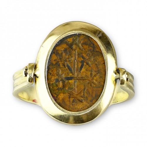 Bague en or magique avec une intaille en pierre d'Abraxas jaspe antique double face - 