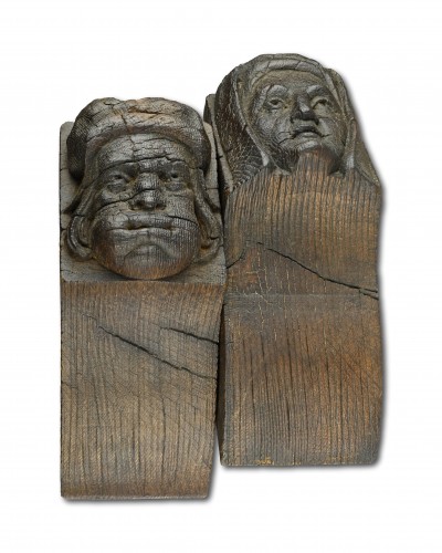 Pair of oak corbels of a man and a woman - Architectural & Garden Style 