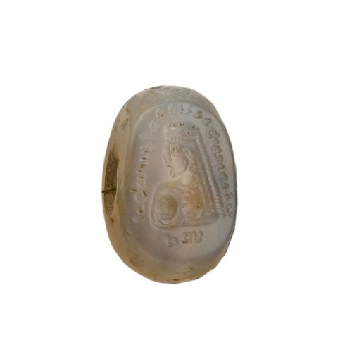 Sassanian chalcedony seal of a noblewoman Iran, 4th-6th century AD