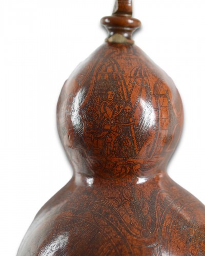 Richly patinated &amp; engraved gourd pilgrims flask18th century - 