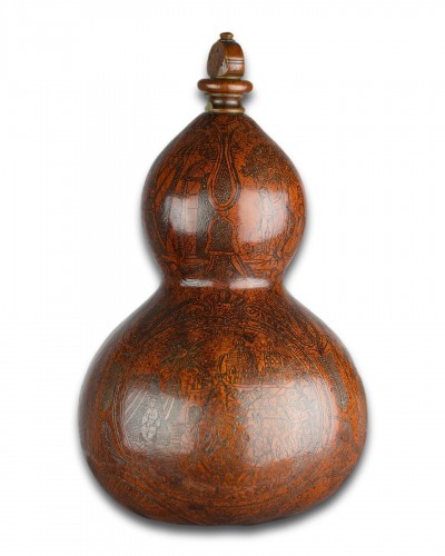 Antiquités - Richly patinated &amp; engraved gourd pilgrims flask18th century