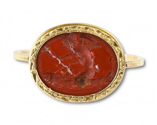 Gold ring with rare ancient jasper intaglio of Eros riding a giant phallus - Antique Jewellery Style 