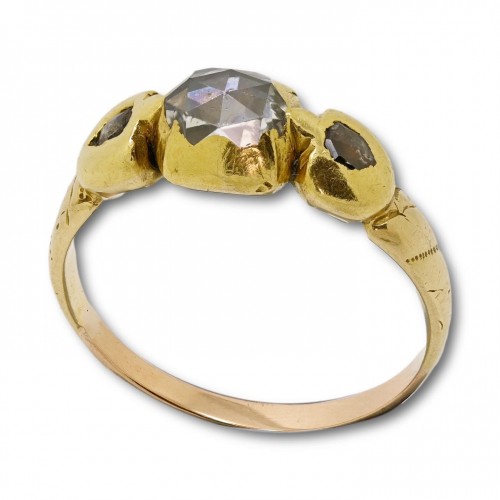 Antique Jewellery  - Rose cut diamond set gold ring