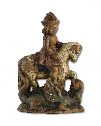 XVIe siècle et avant - Pièce d'échecs miniature représentant Saint Georges terrassant le dragon