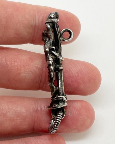 Pendentif en vermeil avec une figure de Saint Sébastien, Allemagne XVe siècle - 