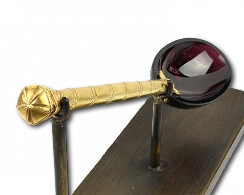 Antiquités - Rare cuillère à grenat à manche en or, France milieu du XVIe siècle