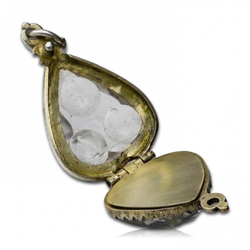 Amuletic rock crystal and silver gilt pendant - Antique Jewellery Style 