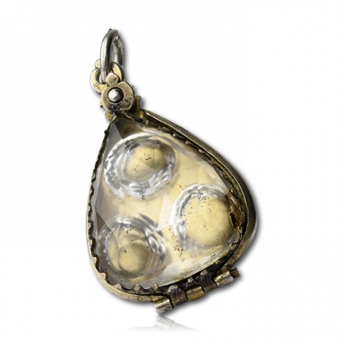 Antiquités - Amuletic rock crystal and silver gilt pendant