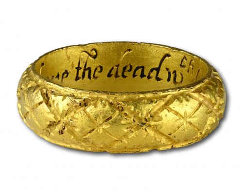 Gold and enamel memento mori ring - 