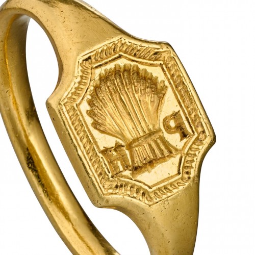 Gold signet ring carved with the image of a wheat sheaf. 17th centuty - Antique Jewellery Style 