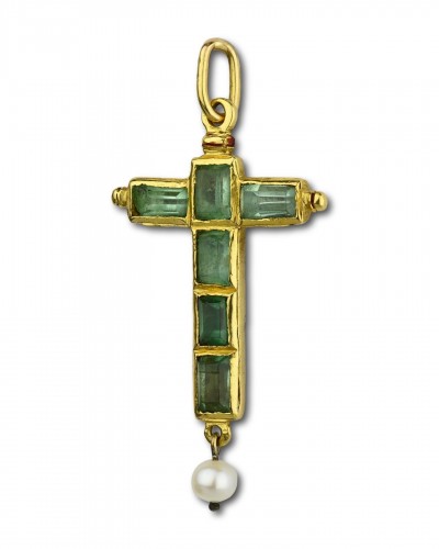 Gold and enamel cross pendant with table cut emeralds - 