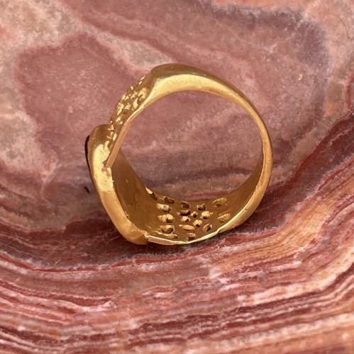 An important ancient gold marriage ring, Italy 2nd - 3rd century AD.   - 