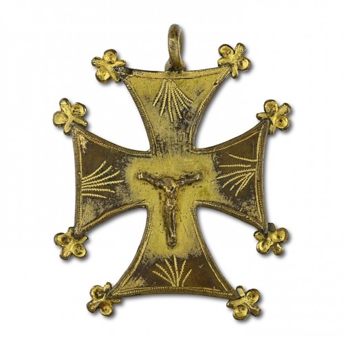 - Importante croix pectorale médiévale en bronze doré, France XVe siècle