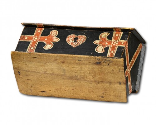 Miniature painted beech casket dated 1592, Germany late 16th century - 