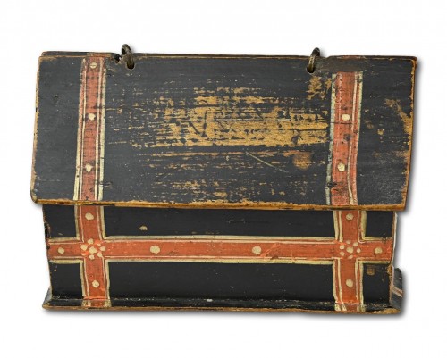 Miniature painted beech casket dated 1592, Germany late 16th century - 