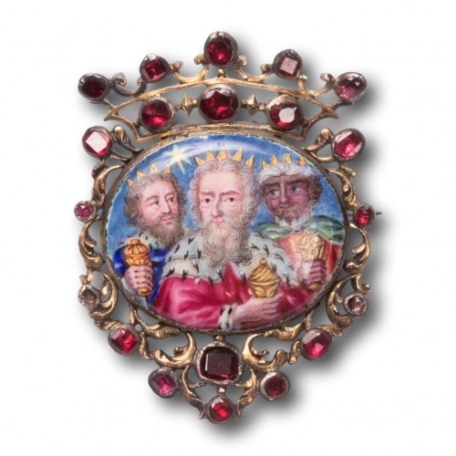 Antique Jewellery  - Gold brooch with an enamel of the three Magi