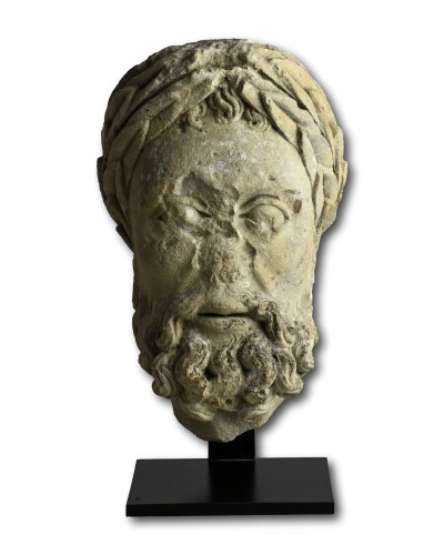 Important stone head of an emperor - 