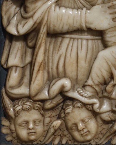 Alabaster relief of the Virgin and child with angels, Span 16th century - 