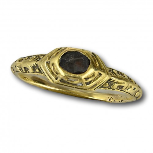 Antiquités - Delicate Renaissance gold ring set with a diamond