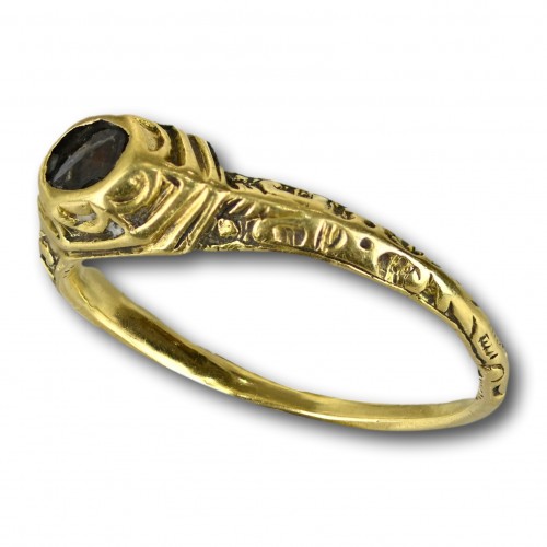 Antiquités - Delicate Renaissance gold ring set with a diamond