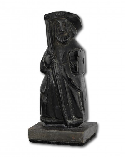 Jet figure of Saint James the Greater. Santiago de Compostela, 15-16th cent - Curiosities Style 