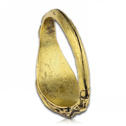 Antique Jewellery  - Important early Christian gold ring with an intaglio. Byzantine, 6th centur