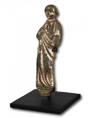 Gilt bronze figure of Saint John the Evangelist, 13th / 14th century - 