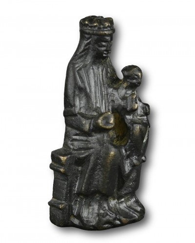 Figure en bronze de la Vierge à l'enfant assise,14e siècle - 