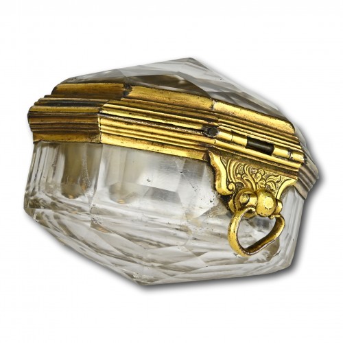 Horlogerie  - Boîtier de montre de poche en métal doré monté en cristal de roche, France VIIIe siècle