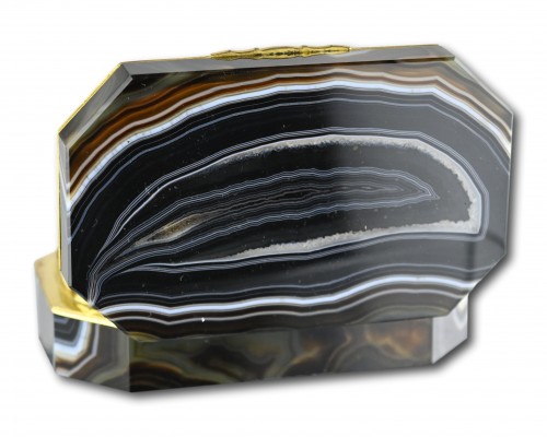 Antiquités - Fine gilt metal mounted specimen agate snuff box, 19th century