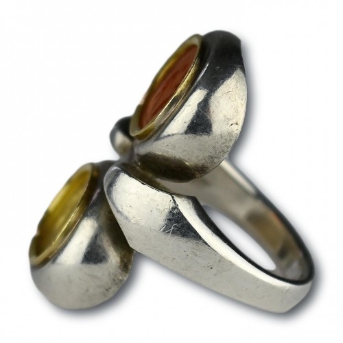 Antique Jewellery  - Contemporary silver and gold ring with a Roman intaglio of wrestling Erotes