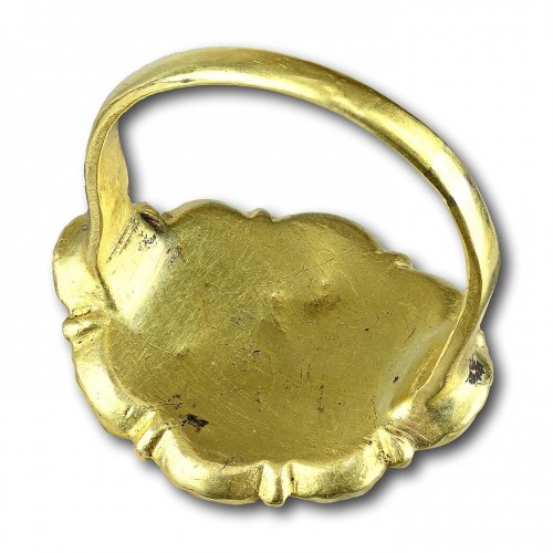 High carat gold and table cut diamond ring, late 17th century - 