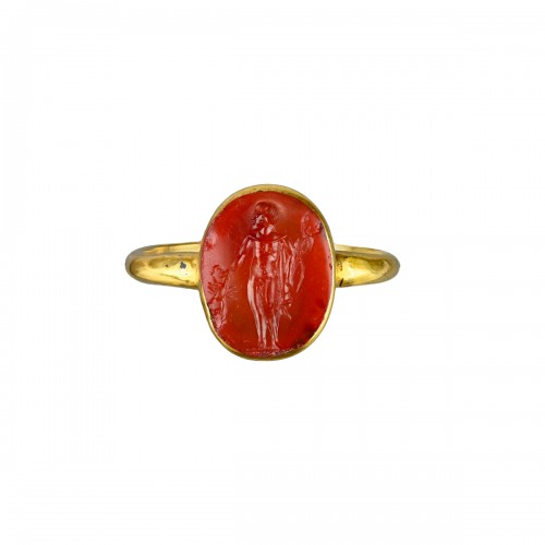 Gold ring set with a carnelian intaglio of the Roman God Mercury