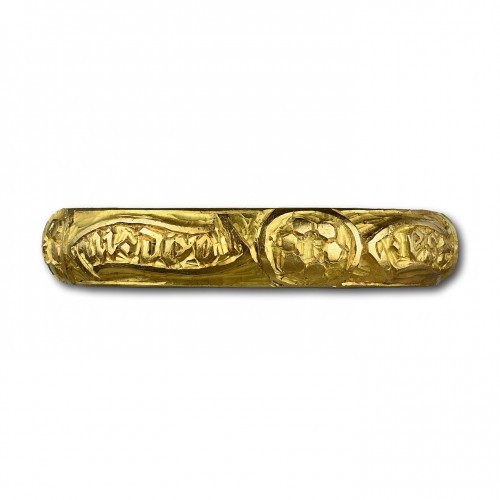 Gold posy ring engraved with black letter, 15th century - Antique Jewellery Style 