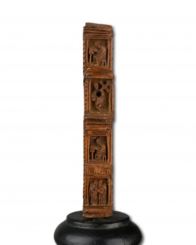 Exceptionnelle croix de bénédiction en bois de cyprès. Atelier du Mont Athos, XVIIIe - 