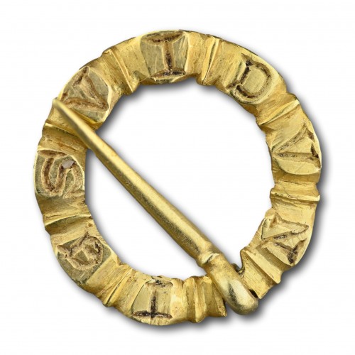 Antique Jewellery  - Miniature devotional gold ring brooch, 13th - 14th century