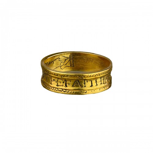 Tudor gold posy and fede ring ‘BERE FAITHE TO THE FAITHFUL’.