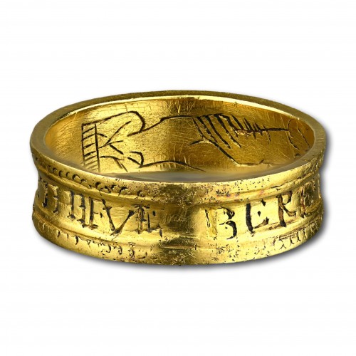 Bijouterie, Joaillerie  - Bague Tudor en or avec bouquet et fede « BERE FAITHE TO THE FAITHFUL ».