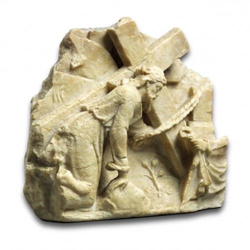 Albâtre fragmentaire du Christ portant la croix, XVIe Siècle. - Sculpture Style 