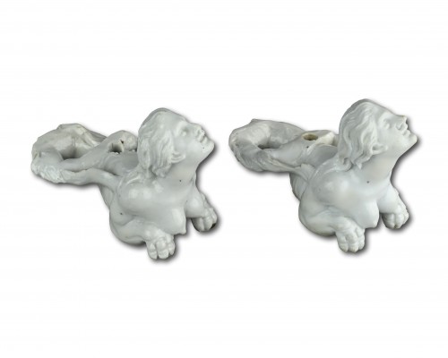 Antiquités - Porcelain furniture mounts of water nymphs. Doccia porcelain factory, c.175