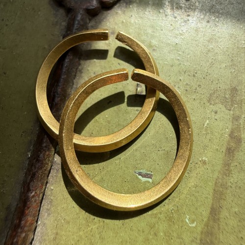 Antiquités - Boucles d'oreilles pénannulaires en or - Âge du Bronze, civilisation minoenne IIe millénaire av. J.-C