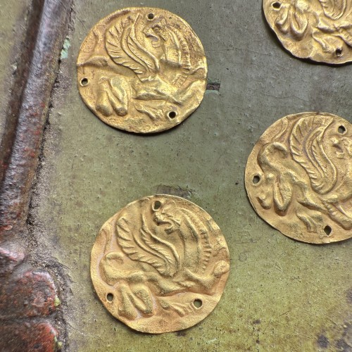 Sept appliques en or représentant des lions ailés, Ve-IVe siècle - Matthew Holder