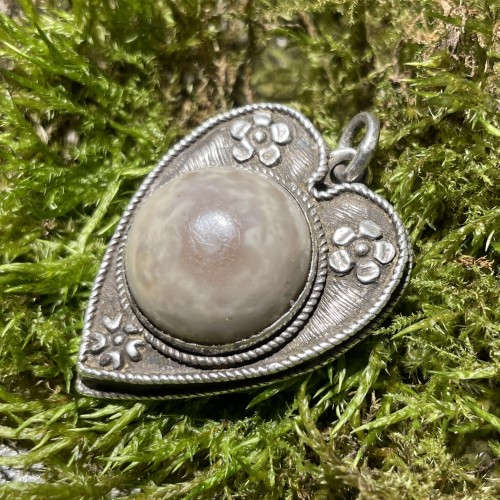 Heart-Shaped Silver Pendant Set with a Toadstone - 