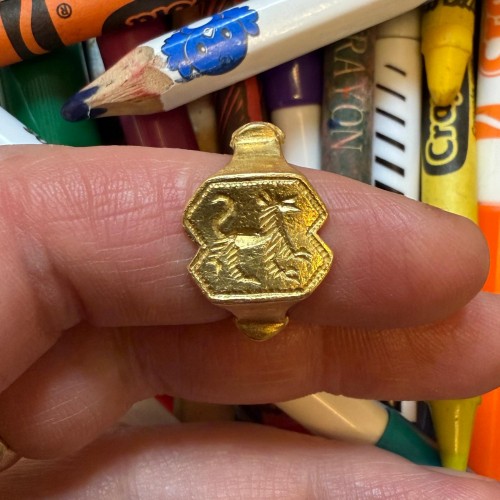 Gold Ring Engraved with a Stylised Lion. Western Europe, 15th–16th century. - 