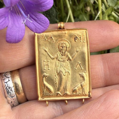 Avant JC au Xe siècle - Pendentif en or paléochrétien en forme de tablette, Empire byzantin VIe-VIIe siècle