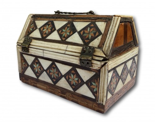 Small Casket with Alla Certosina Marquetry - 