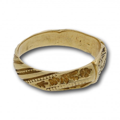 Antique Jewellery  - Iconographic Gold Ring Engraved with Saint Catherine. England, 15th century