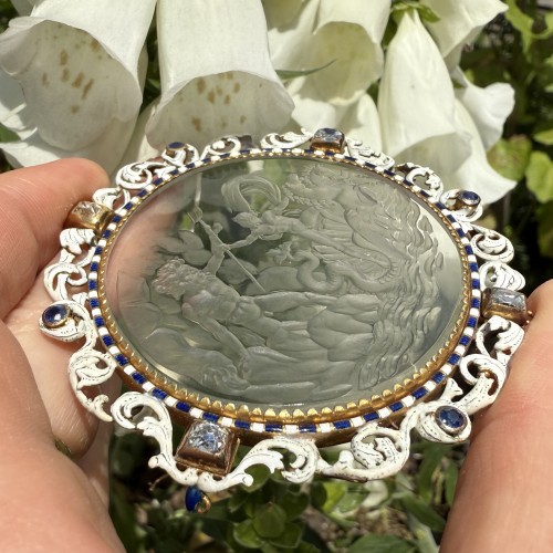 Antiquités - Large Rock Crystal Pendant of the Triumph of Neptune. Italian, 19th century