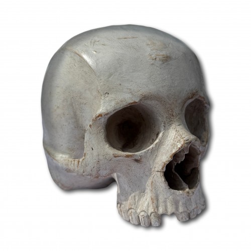  - Memento Mori Skull in Gessoed Wood. Italy, 18th century.
