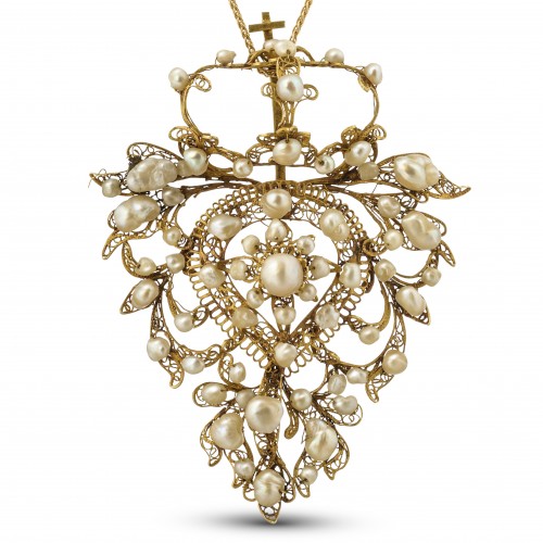 Filigree Pendant in the Form of a Flaming Sacred Heart